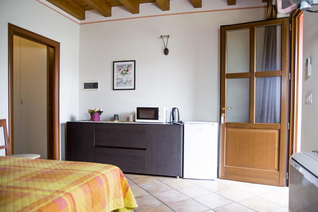 Agriturismo Lupo Bianco Monzambano Bagian luar foto