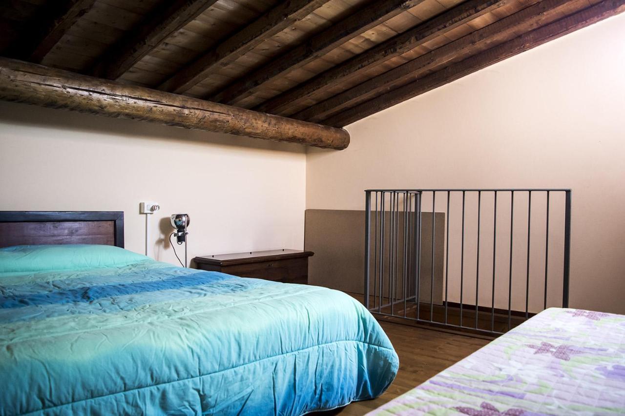 Agriturismo Lupo Bianco Monzambano Bagian luar foto