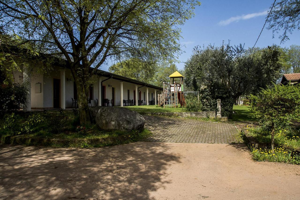 Agriturismo Lupo Bianco Monzambano Bagian luar foto